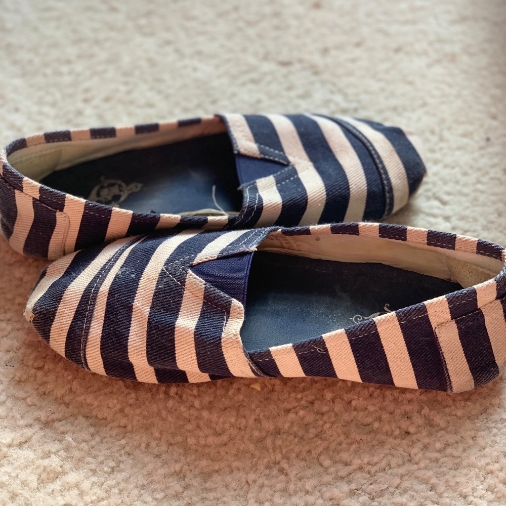 Bobs - Picture 2 of 3